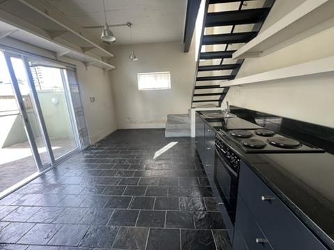 1 Bedroom Property for Sale in Vredehoek Western Cape